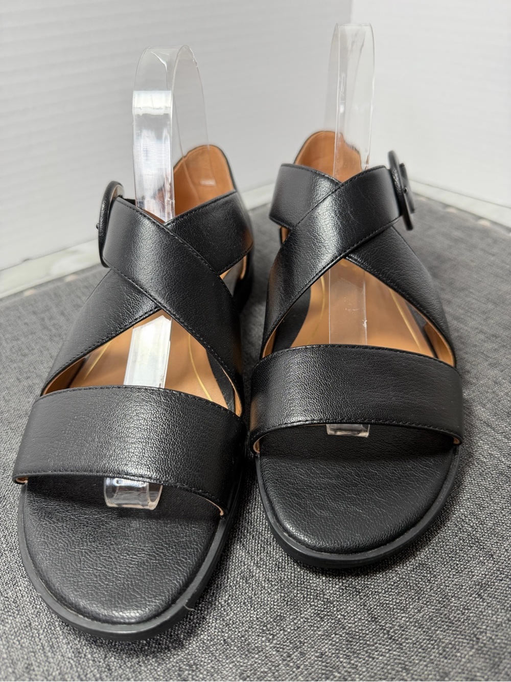 Vionic Pacifica Black Leather Strappy Sandal Size 8W
